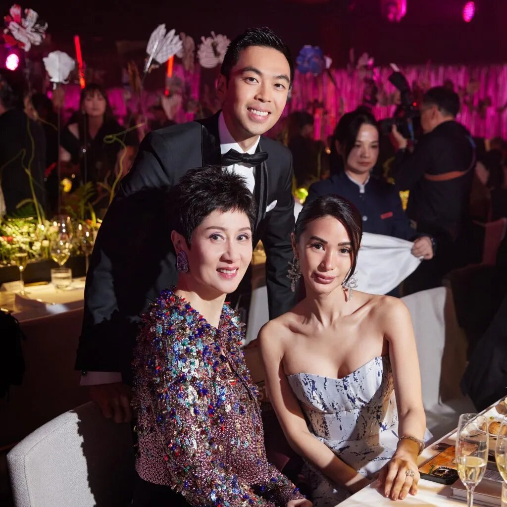FIF-Founder-Chairman-Michelle-Ong-Adrian-Cheung-FIF-Community-Outreach-Heart-Evangelista-at-_DARE-with-Flair_-gala-dinner-1024x1024