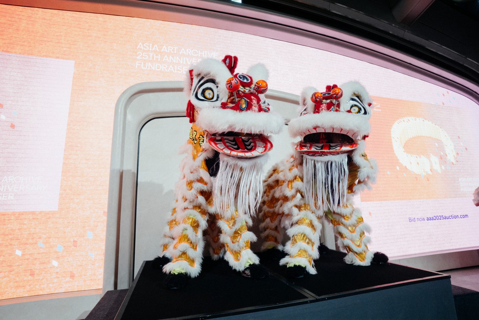 20114743-20251114-2009-bc100152_cover_1600x1067