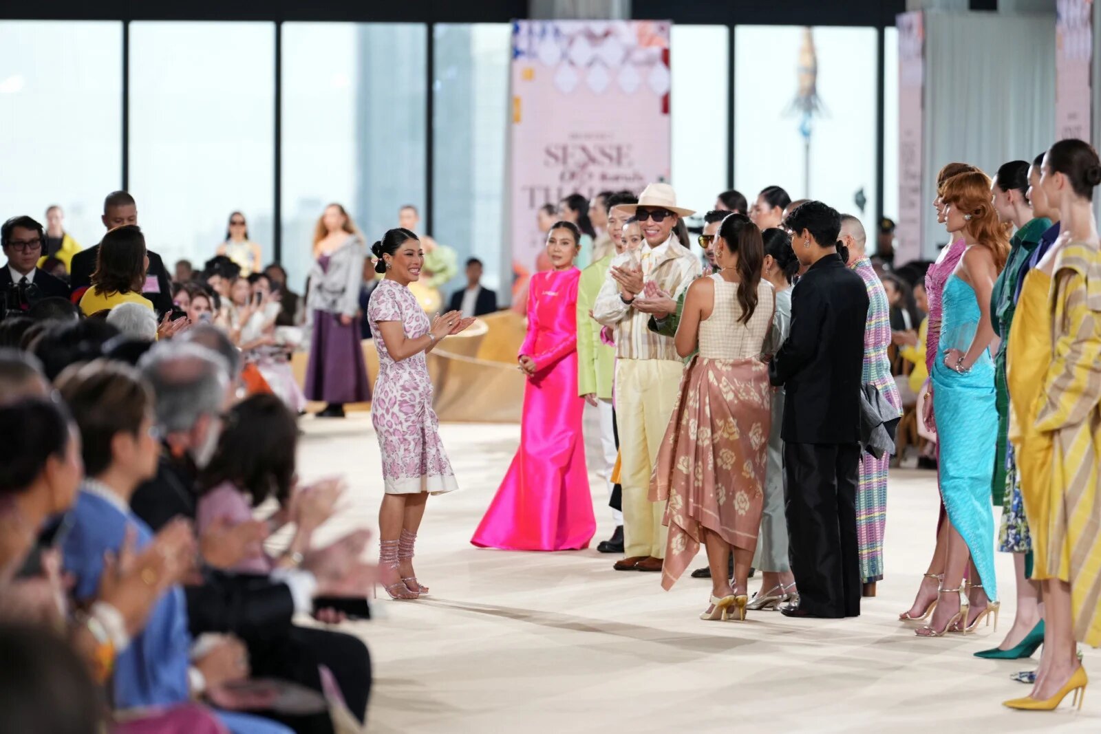 02120103-006_cover_1600x1067