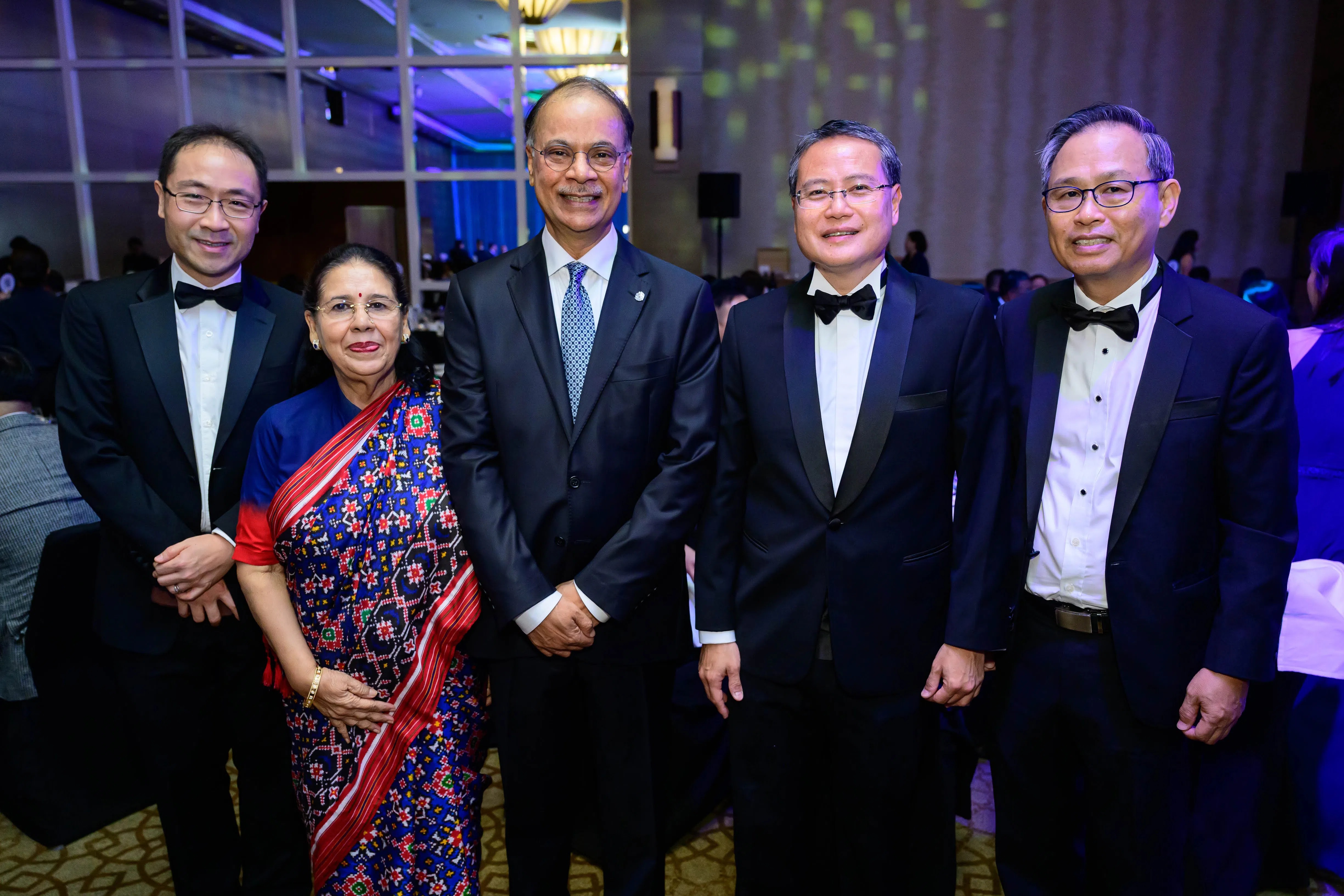 81f4d33d0cd6a8b7a38fab550c5a364921eb6a252b2294fa45b8f8512c436ccd