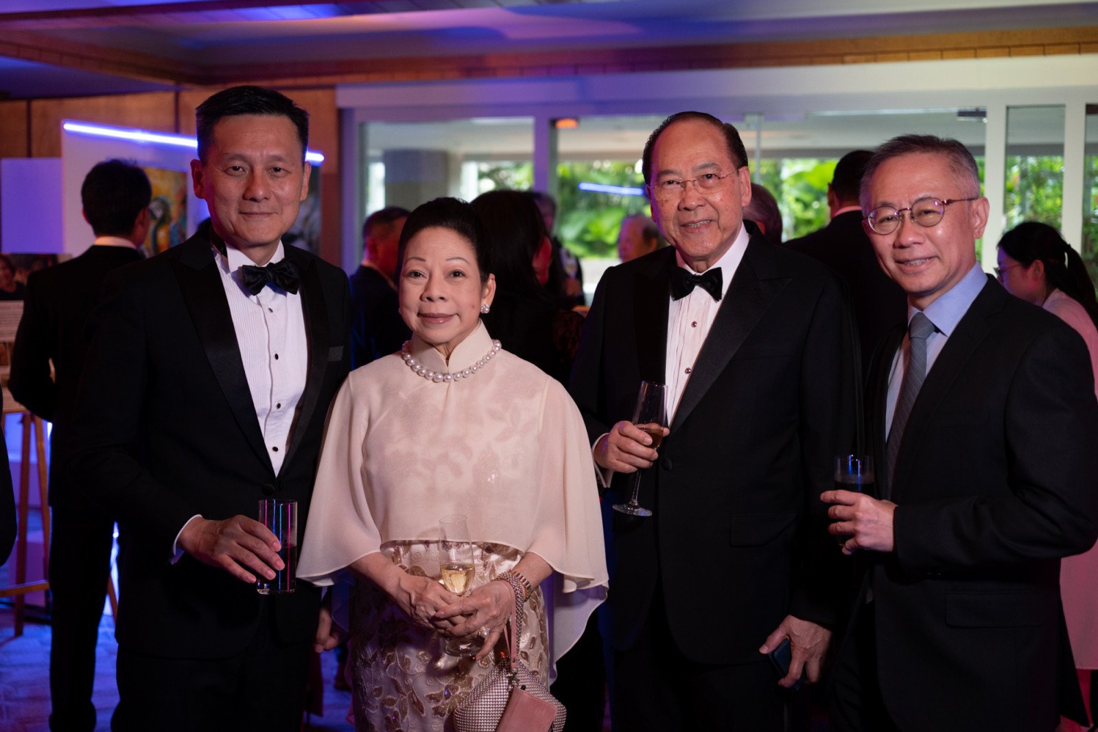 08141054-dsc-3775e_cover_1600x1066